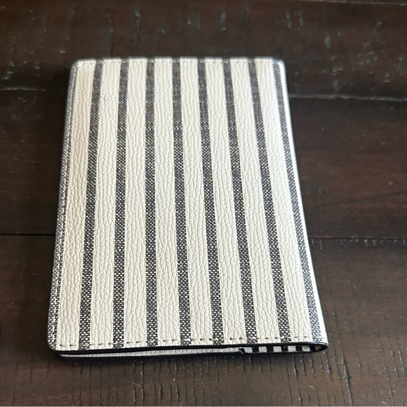 Henri Bendel Centennial Stripe passport cover - Picture 3 of 6